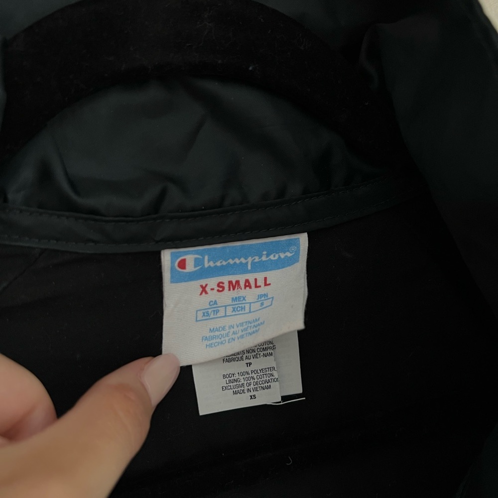 Champion Vintage Style Cropped Windbreaker - Picture 3 of 7